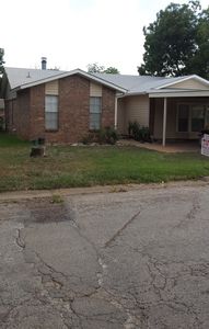 1207 W Oak St, Olney, TX, 76374
