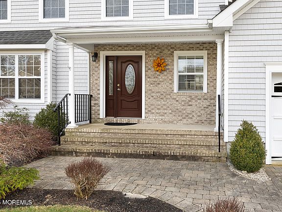 3rd image of 18 Rutgers Drive