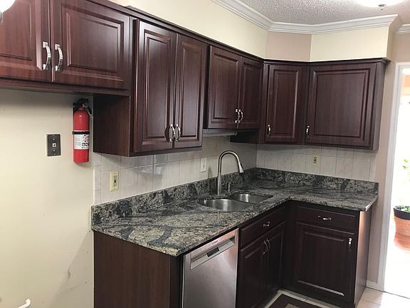 3rd image of 166 Thoreau Dr