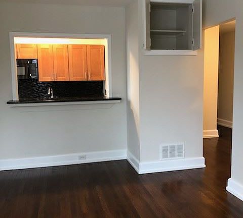 3rd image of 2474 Kennedy Blvd APT 2E