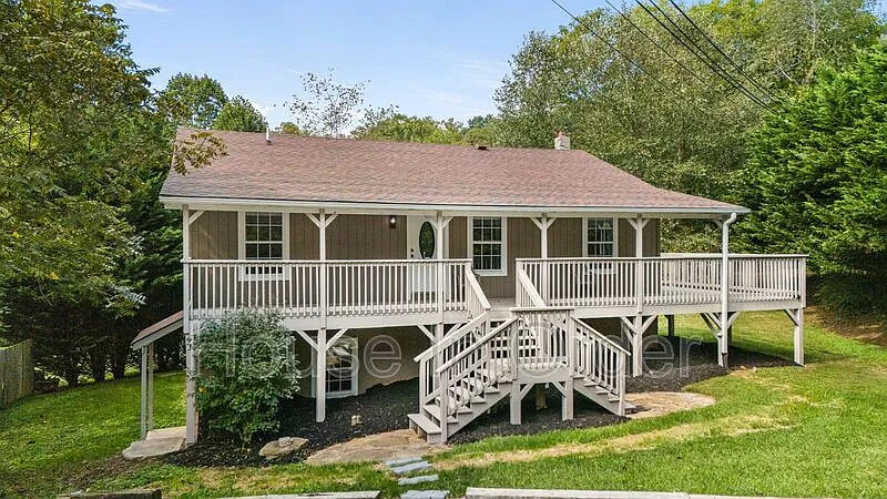 38 Acorn Ln #100