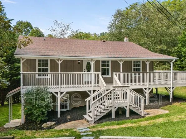 38 Acorn Ln #100, Fletcher, NC 28732