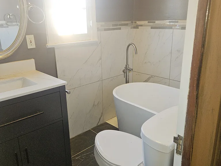 1460 S Holt Ave — Photo 25