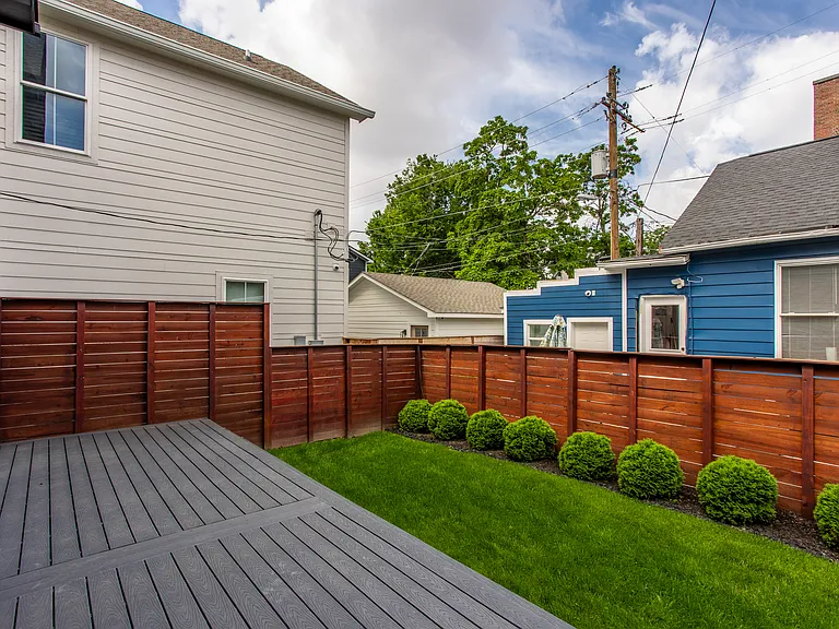 2058 Carrollton Ave — Photo 47