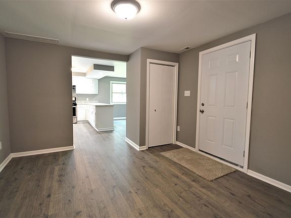 4th image of 3214 Fairway Dr