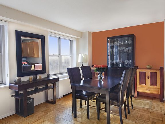 4th image of 137 E 36th St #18C