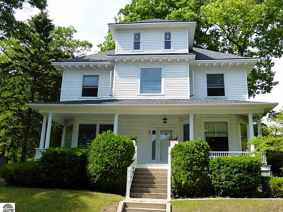 2nd image of 27 Miami St