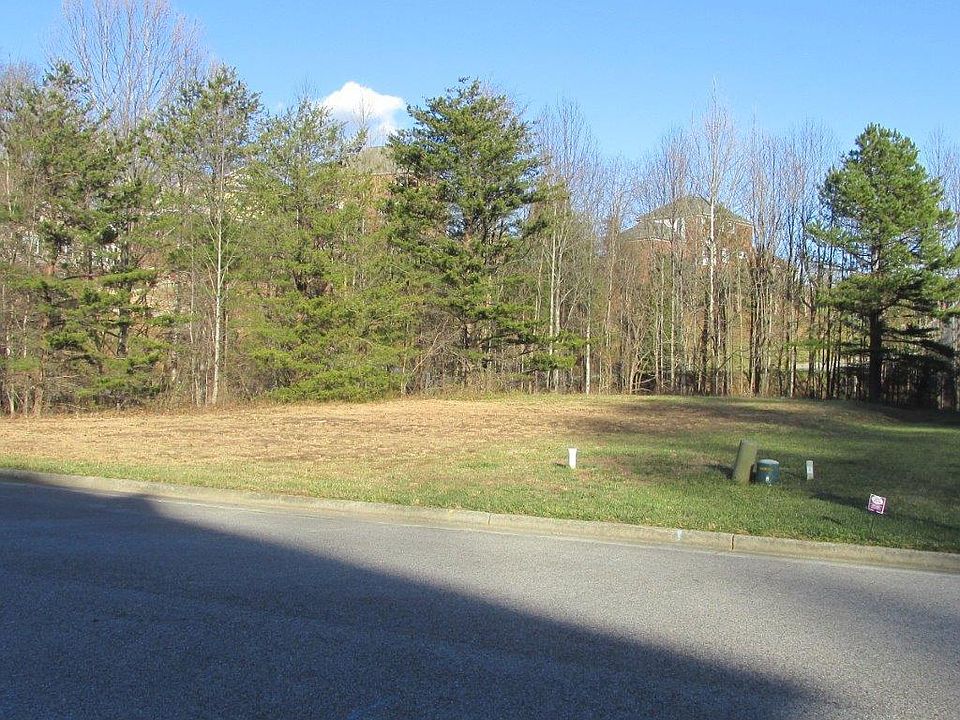 2nd image of 1846 Carleton Dr #43