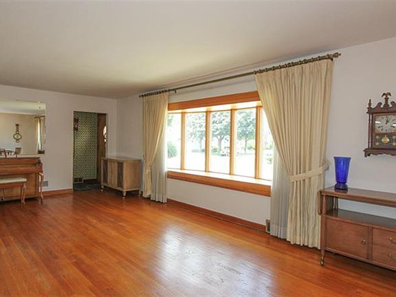 3rd image of 1547 N 18th Ave