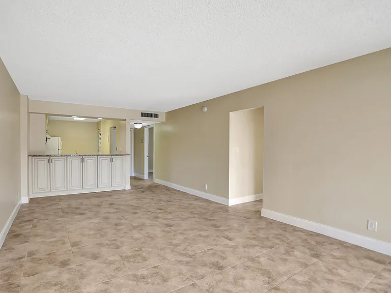 3 Royal Palm Way #403 — Photo 14