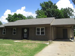 719 N 14th St, West Memphis, AR 72301