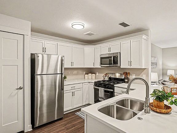 3rd image of 3302 O St #3302