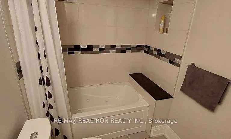 176 Alfred Ave #BASEMENT — Photo 8