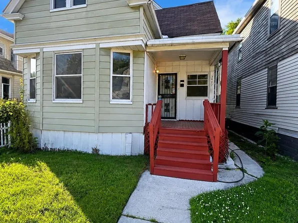 3677 Theodore St, Detroit, MI 48211