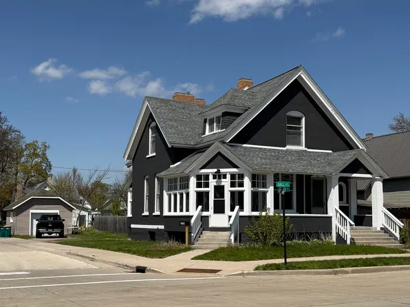2728 Hall Ave #2728, Marinette, WI 54143