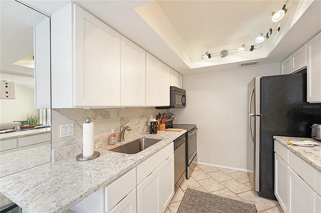 2 bed, 2.0 bath, 1178 sqft, $2,950 — Photo 3