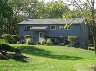158 Guilford Schoolhouse Rd, Gardiner, NY 12561