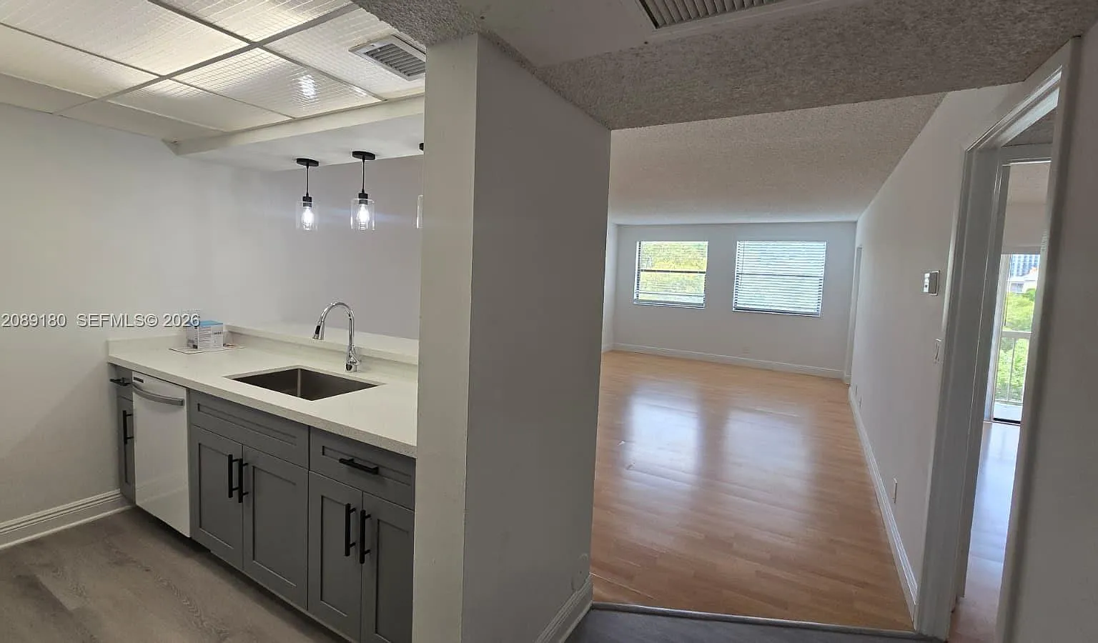 Las Vistas At Doral Condo — Photo 4