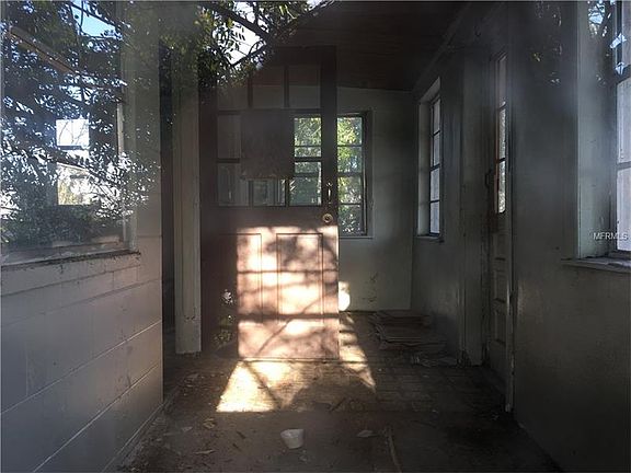 5th image of 161 Ea Smith Ave