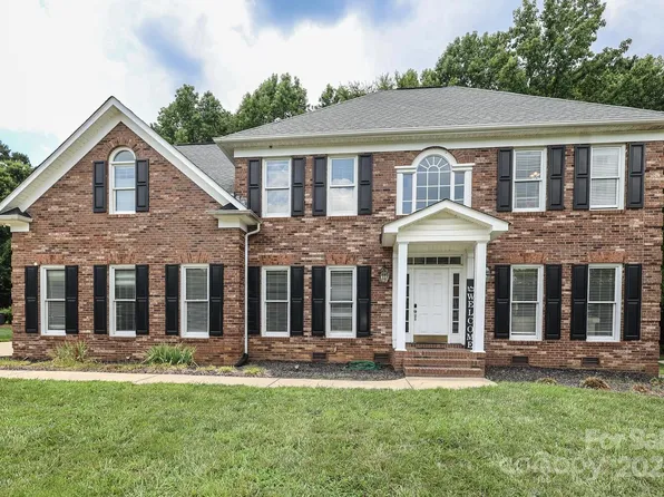 3015 Rochester Ct, Monroe, NC 28110