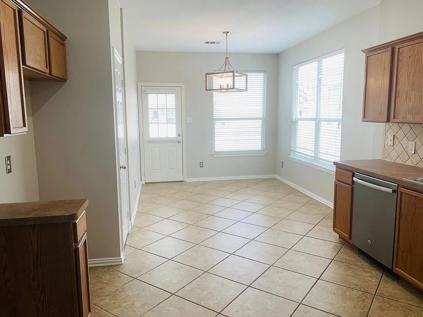 Community Living in Providence Village-Beautiful 3bdrm/2.5bath Home — Photo 3