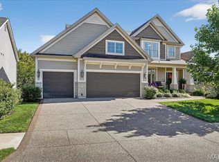 2300 De La Croix Ave, Saint Charles, MO 63301