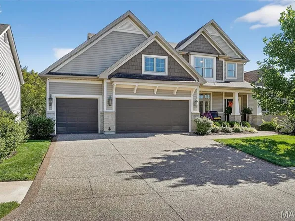 2300 De La Croix Ave, Saint Charles, MO 63301