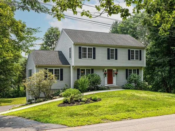 190 Curve St, Millis, MA 02054