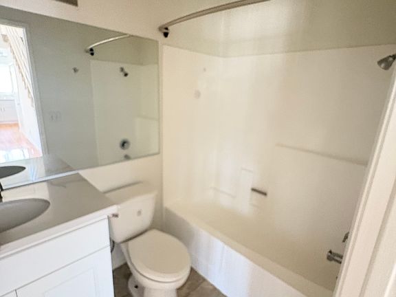 3rd image of 1200 N Orange Dr APT 202