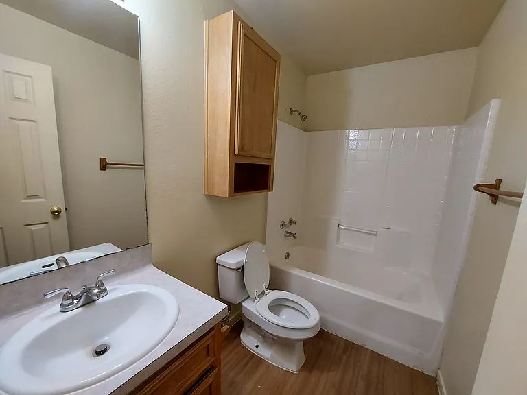 406 Avenue S #B — Photo 10