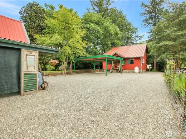 24713 State Route 530 NE, Arlington, WA 98223