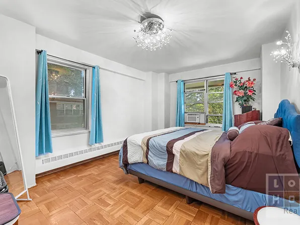 575 Grand Street image 10 of 23