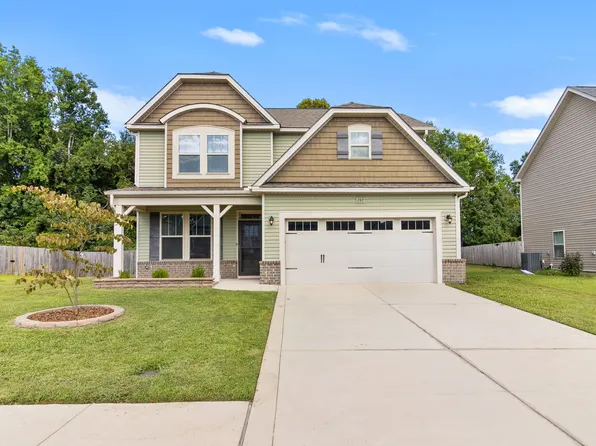 197 Ganton Dr, Raeford, NC 28376
