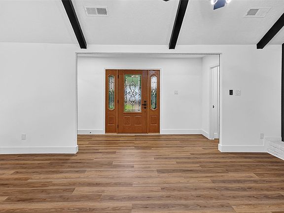 4th image of 2402 River Village Dr