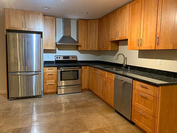 2nd image of 1567 Regent St APT 3