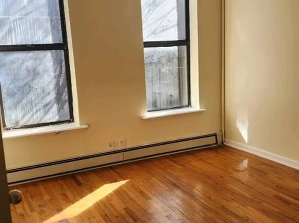(undisclosed Address), New York, NY 10035