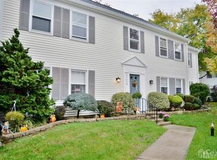503 Stockton Ln, Monroe Township, NJ 08831