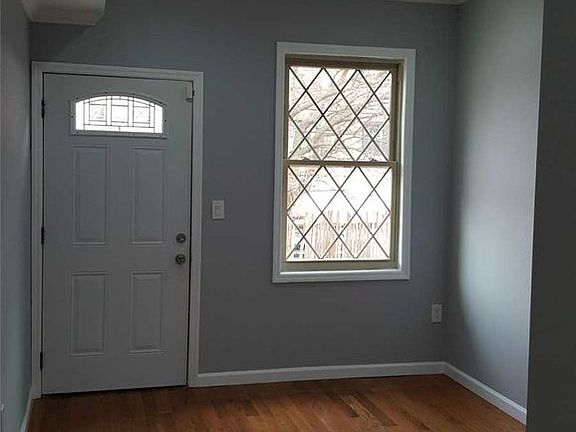 3rd image of 1553 E 98th St