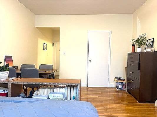 2nd image of 1494 2nd Ave APT 4C