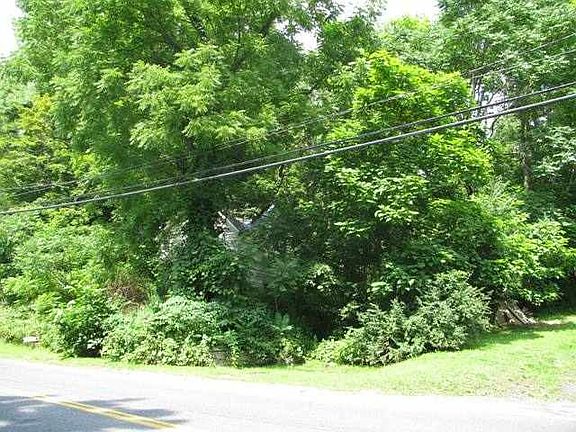 5th image of 132-136 Wilbur Ave