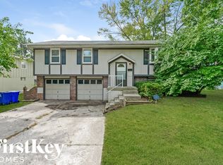 7901 E 120th St, Grandview, MO 64030