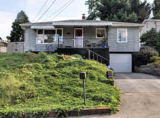 132 Phillips St, Charleroi, PA 15022