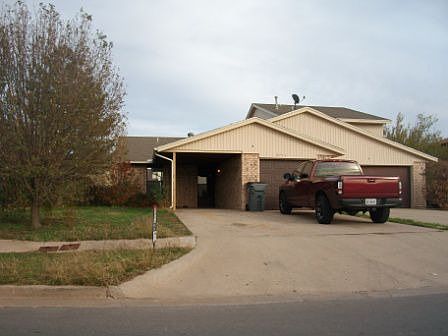 2nd image of 2711 NW Friar Tuck Ln