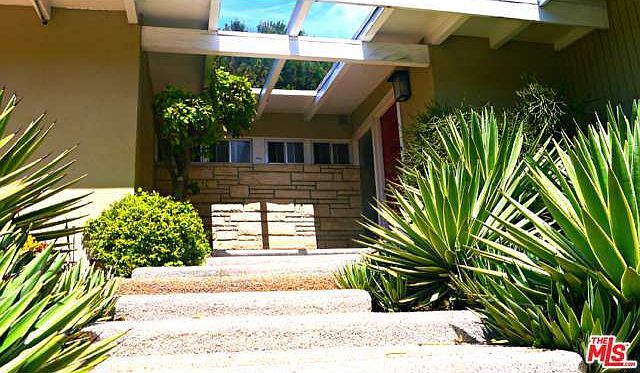 1st image of 4265 Hillcrest Dr