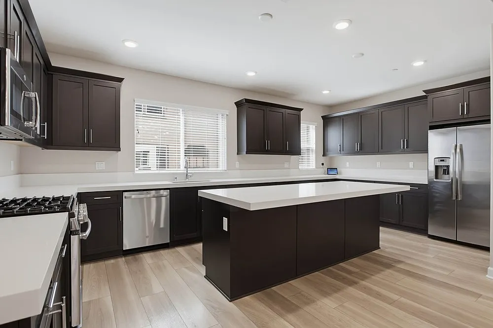3 bed, 3.5 bath, 1799 sqft, $3,995 — Photo 3