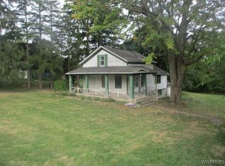 11714 Main Rd, Akron, NY 14001