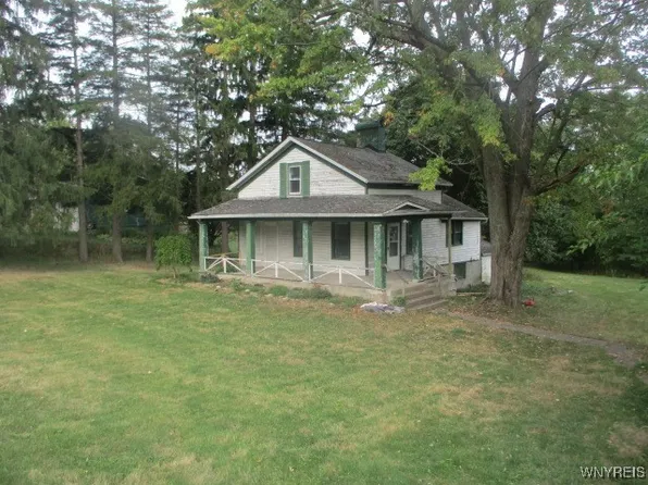 11714 Main Rd, Akron, NY 14001