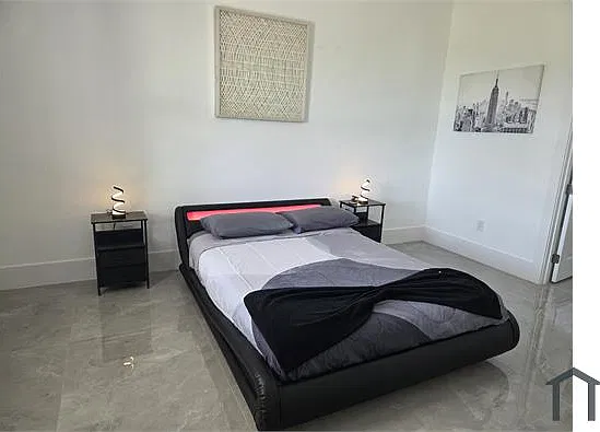 4 bed, 1960 sqft, $2,800 — Photo 3