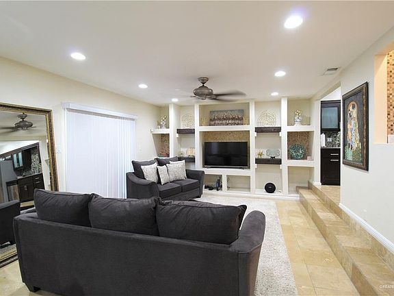 4th image of 121 E Sunflower Ave