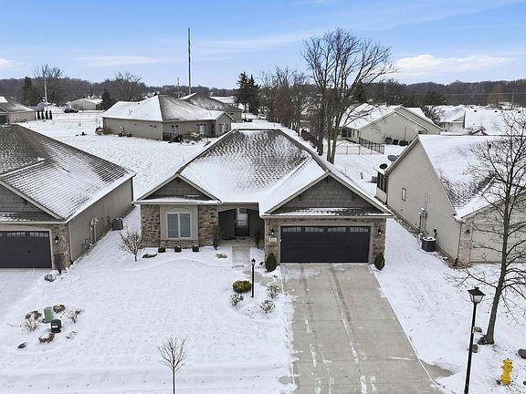 2nd image of 832 Owls Point